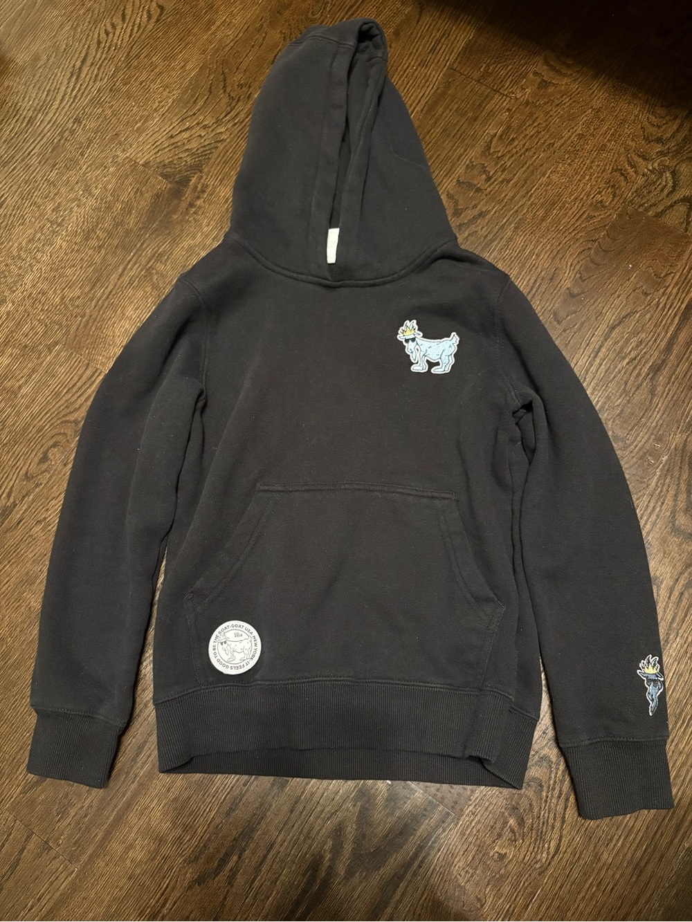 GOAT youth medium Black Hoodie with Small Graphic Goat Patch